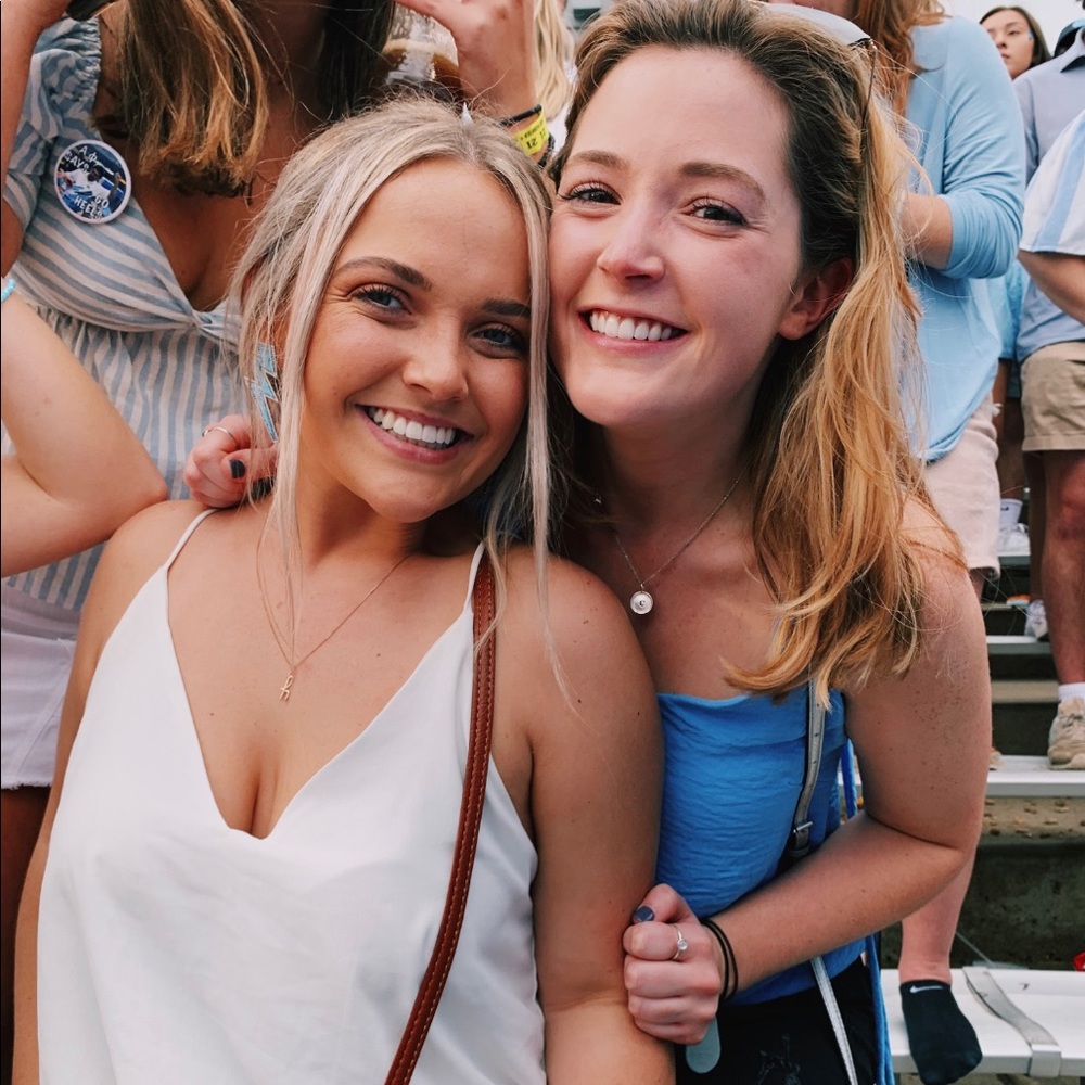 Meet your Posher, Hannah